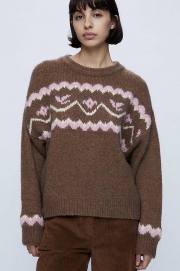 WIDE BROWN JACQUARD KNIT SWEATER